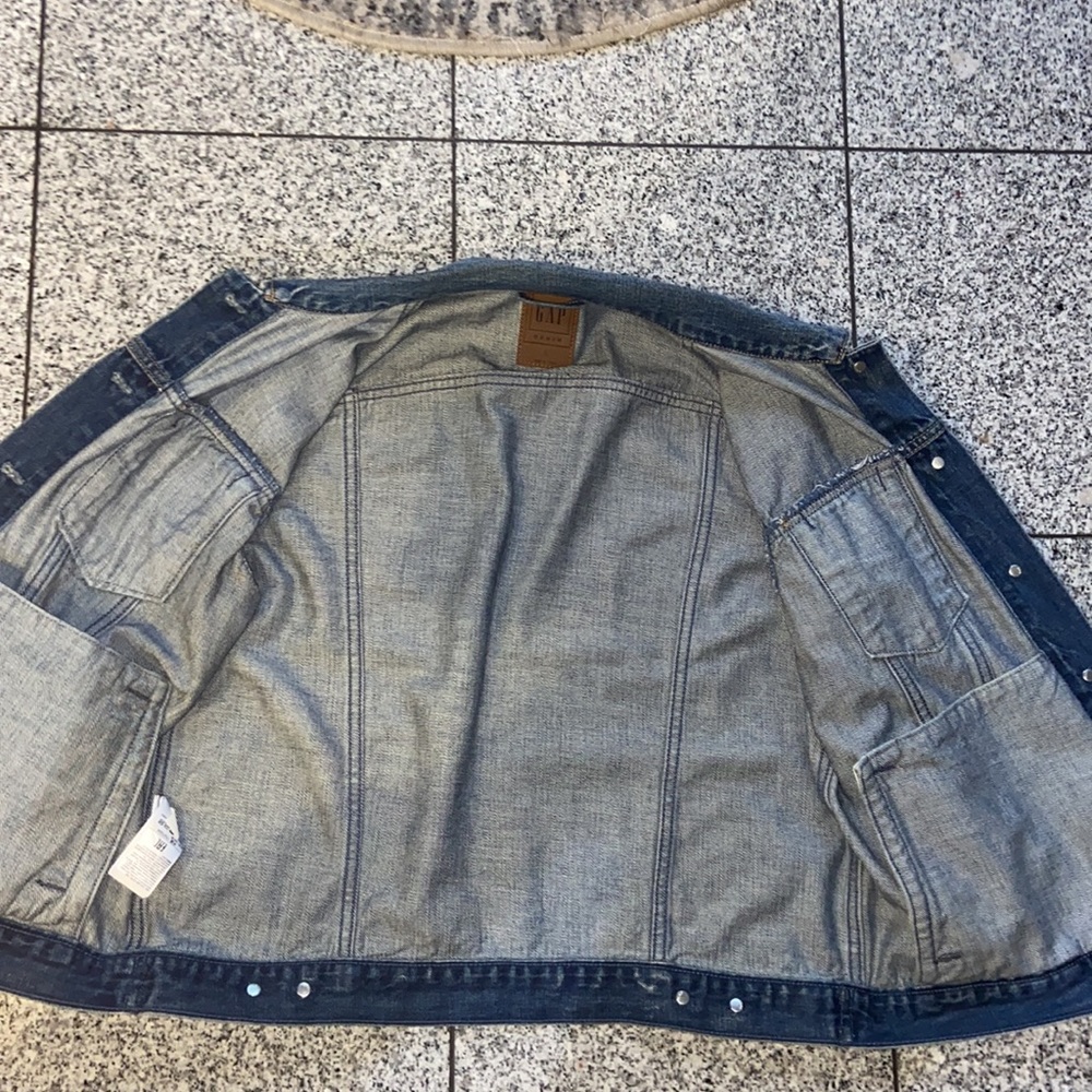 Gap Long Sleeve, Button Down Denim Jacket. - image 5